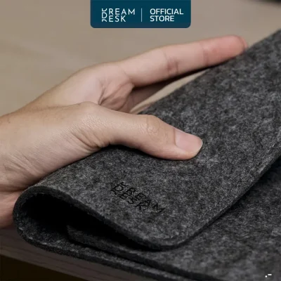 Ergonomic Minimalistic Desk Mat : Grey แผ่นรอง เมาส์ คีย์บอร์ด โน๊ตบุ๊ค จาก Dreamdesk